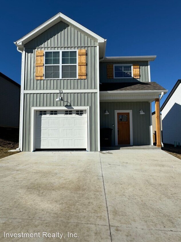 3 br, 2.5 bath House 113 Pinnacle Drive House Rental in Waynesville