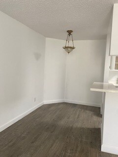 Foto del edificio - Swan Court Apartments