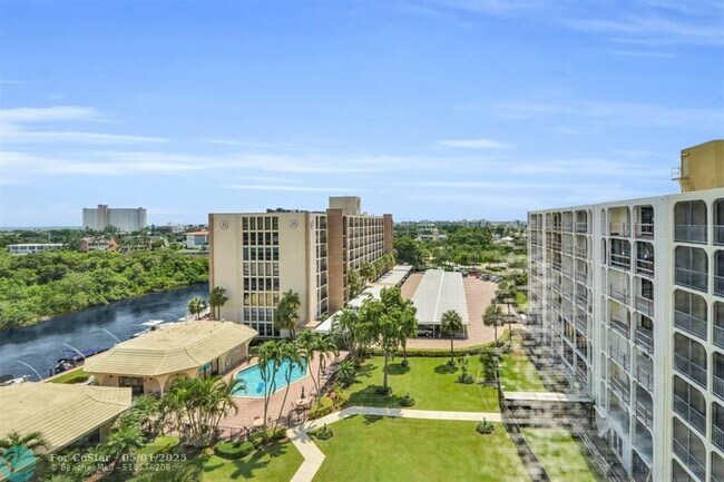 Foto del edificio - 1627 Riverview Rd