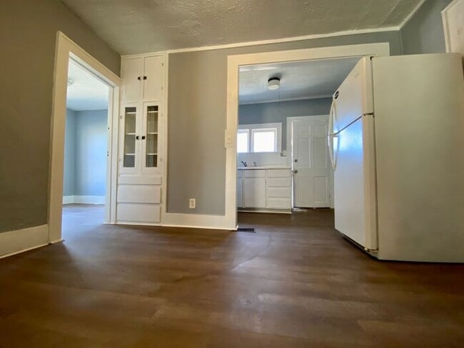 Building Photo - Niles 2 bedroom/1 bath unit