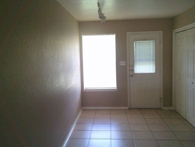 Foto del edificio - 3511 Westwood Dr