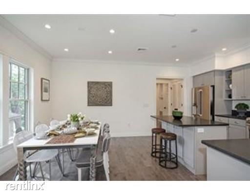 Building Photo - 4 br, 2.5 bath Townhome - 12 Ackers Ave