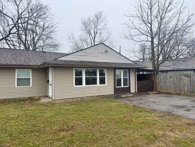 Building Photo - 1658 Frank Rd