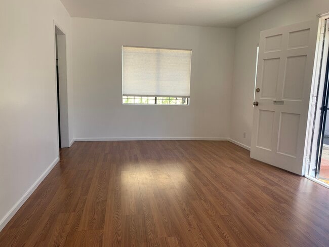 Building Photo - 1209 E Doidge Ct