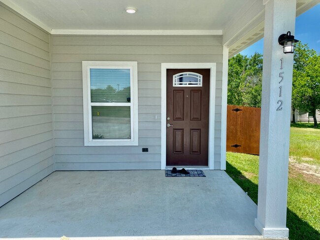 Foto del edificio - 1512 Dansby St