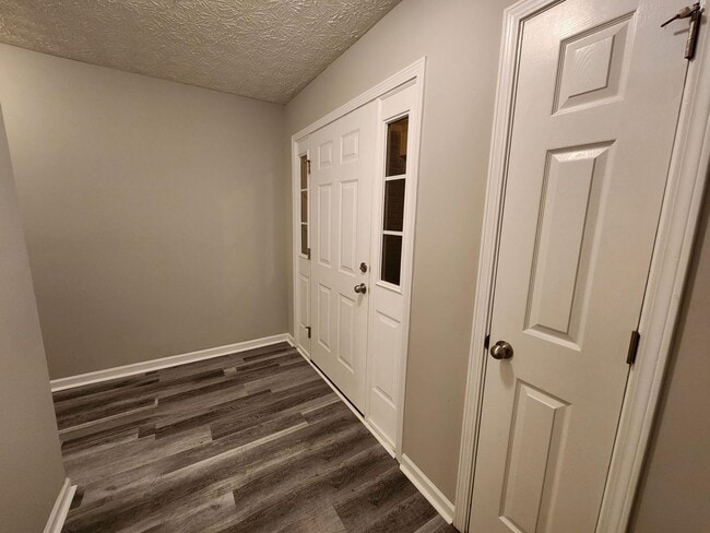 Foto del edificio - 3 Bedrooms 2 Baths 2 Car Garage - North Co...