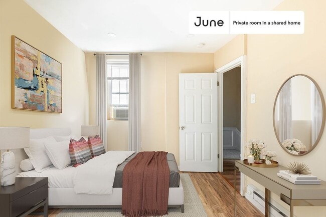 Private bedroom in 8 bed/3.5 bath Home - Private bedroom in 8 bed/3.5 bath Home