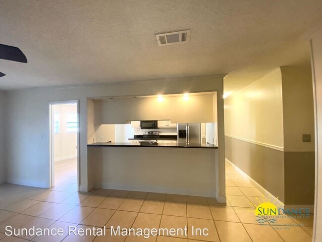 Building Photo - 3 br, 2 bath House - 5 Royal Palm Court