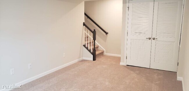 Building Photo - 3 br, 2.5 bath Townhome - 4025 Johns Ct