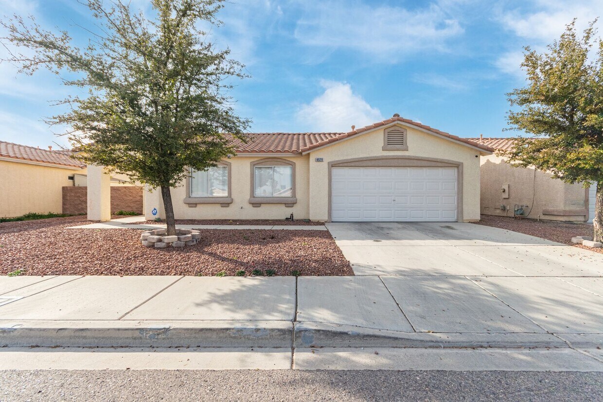 Primary Photo - Remodeled Single Story home!