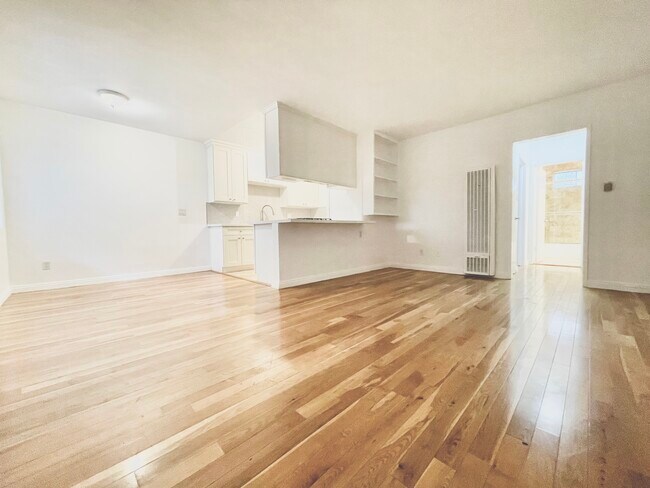 Foto del edificio - 420 Raymond Ave