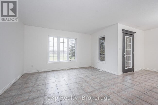 Photo du bâtiment - 62 Victoria Rd N