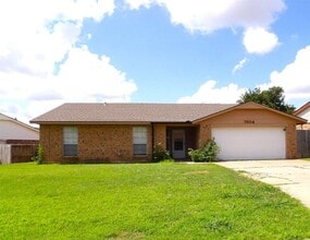 Building Photo - 7904 NW Terrace Hills Blvd