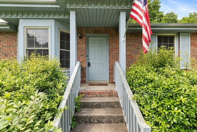 Foto del edificio - 3204 Blackwood Dr