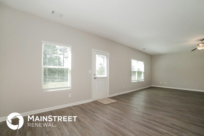 Foto del edificio - 525 Firethorn Ct