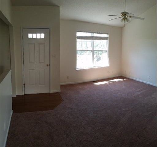 Building Photo - 100 Lakeview Ct