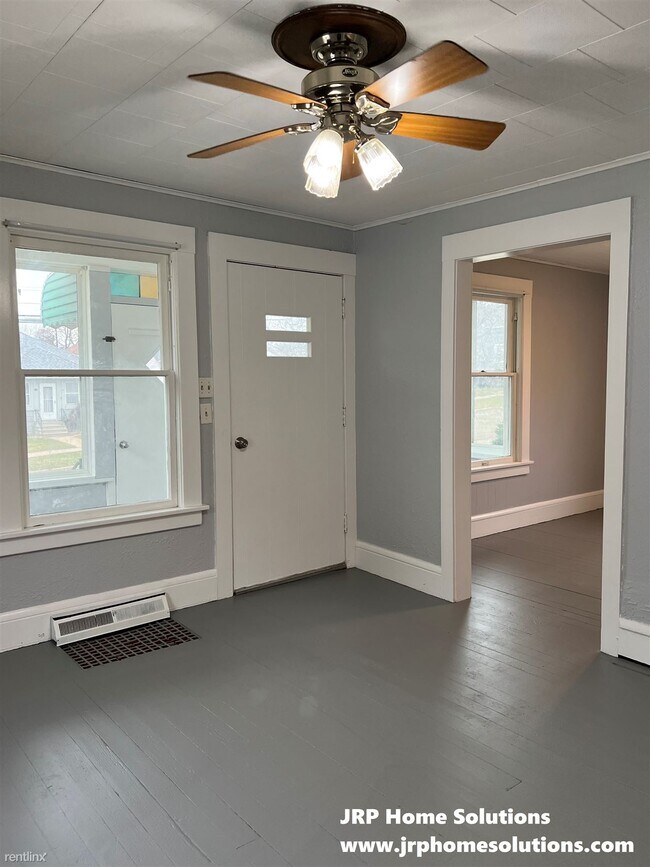 Building Photo - 3 br, 1 bath House - 619 Chester St