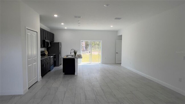 Foto del edificio - 2598 W Diane Ln