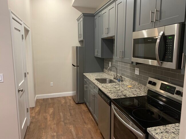 Building Photo - 149 Washington St