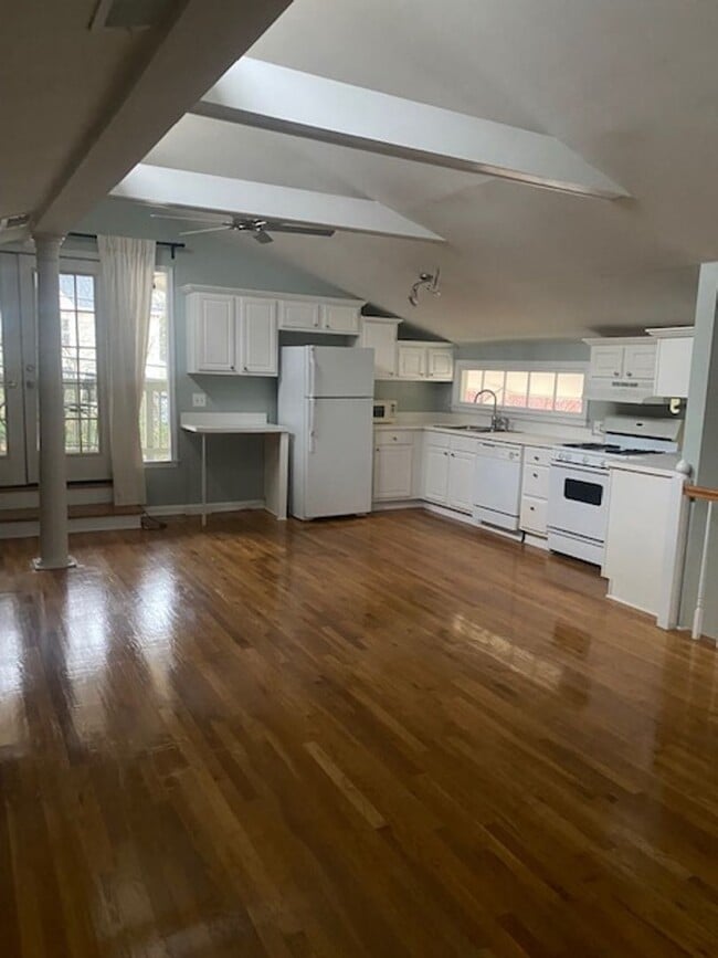 Foto del edificio - 883 Monroe Dr NE