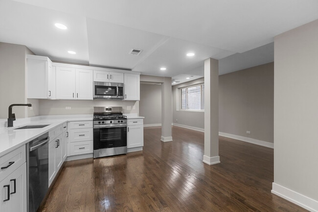 Building Photo - 2618 N Mozart-GDN