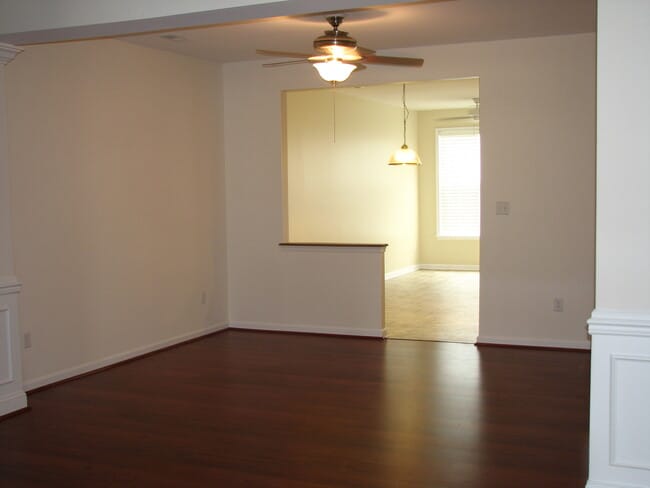 Foto del edificio - 128 Gillespie Ave