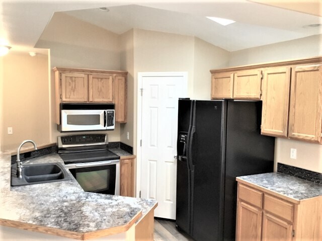Building Photo - 10621 W Hazelwood Drive