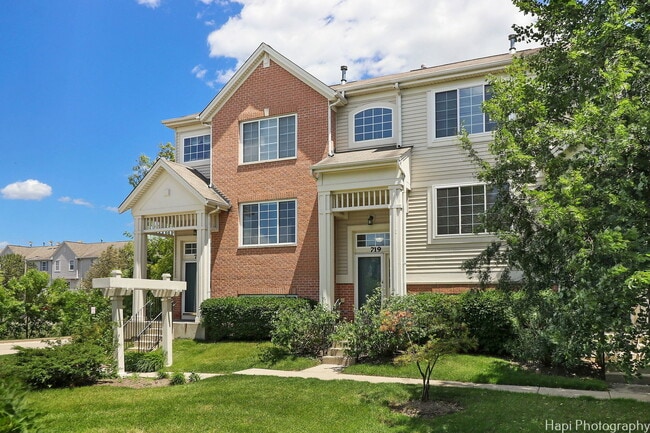 Building Photo - 719 Hanbury Dr