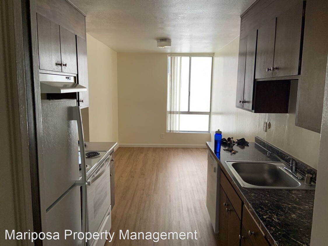 Foto principal - 2467 Warring St