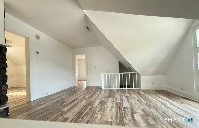 Building Photo - 84 Alcove St