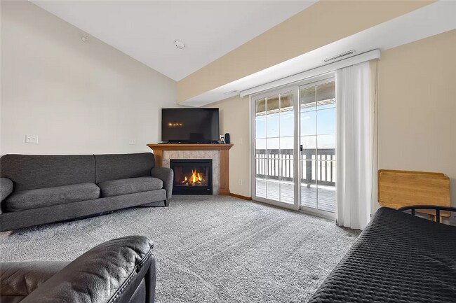 Living Room - 250 Cimarron Dr