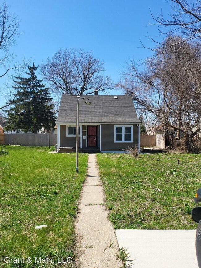 Building Photo - 3 br, 1 bath House - 18603 MacKay