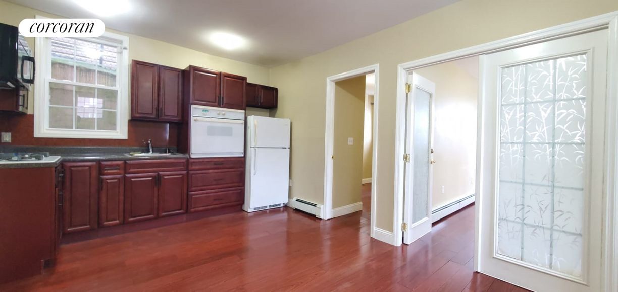 60 Herriot St, Yonkers, NY 10701 Room for Rent in Yonkers, NY