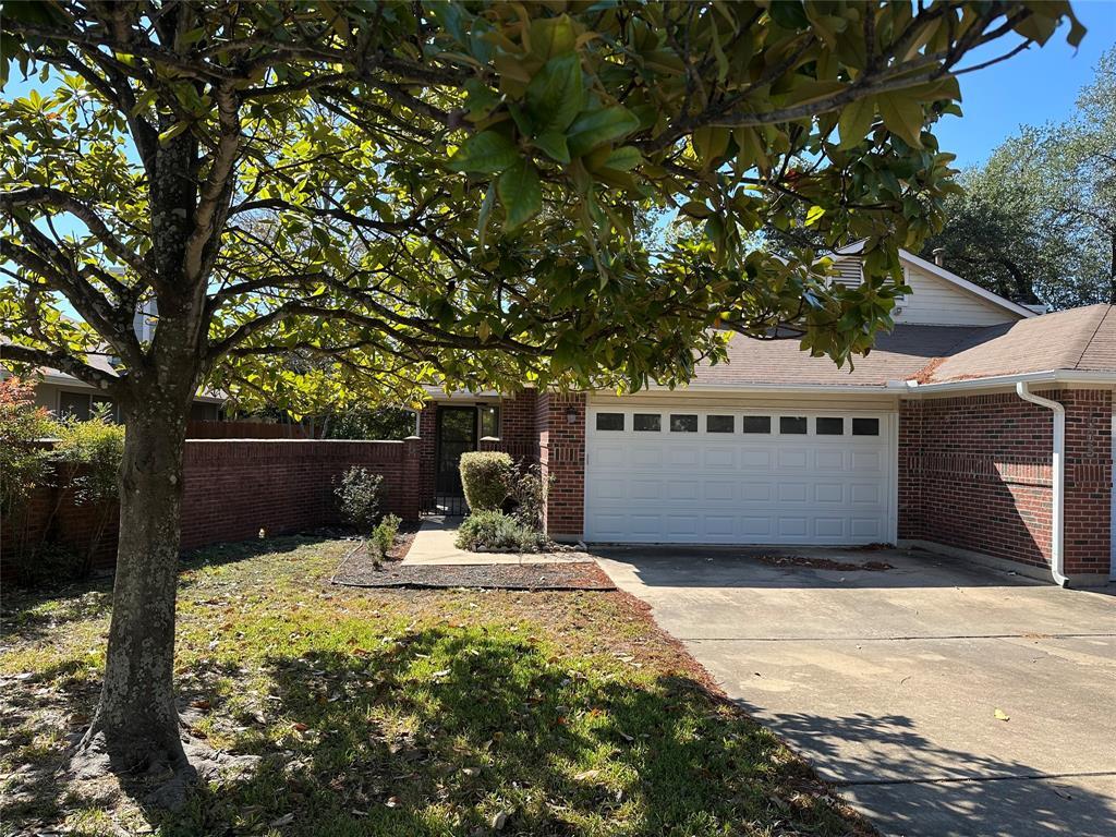 Primary Photo - 1003 Markham Ln