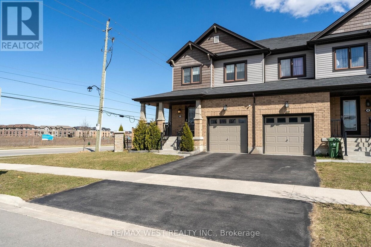 Primary Photo - 2 Scarletwood St
