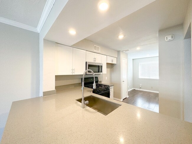 Foto del edificio - 15314 Gorham Dr