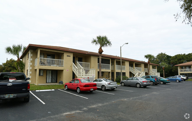 Building Photo - Oakmont Apartments