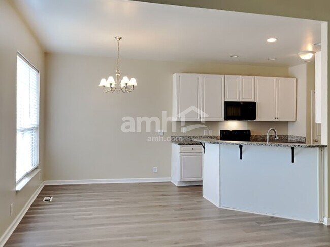 Foto del edificio - 2365 Edencrest Dr