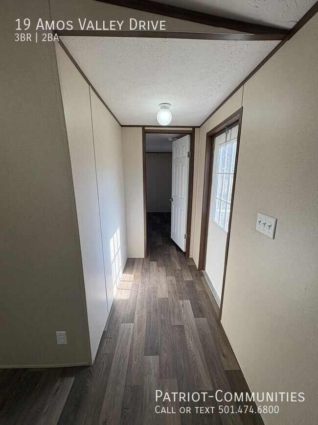 Foto del edificio - 19 Amos Valley Dr