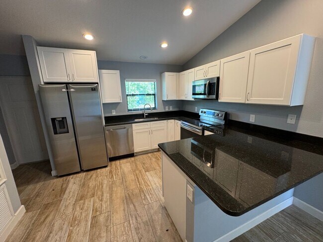 Foto del edificio - 1677 Lizette St SE