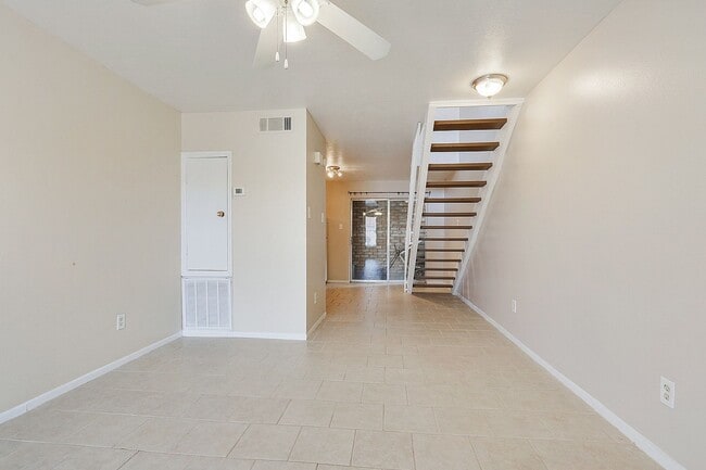 Building Photo - Nicely Renovated 1Bd in Metairie Off W. Na...