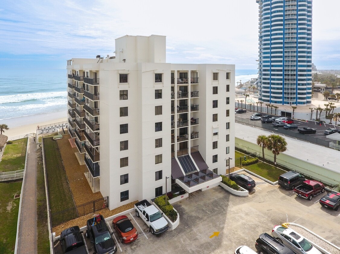 Photo - 2615 S Atlantic Ave (Daytona Beach, FL)