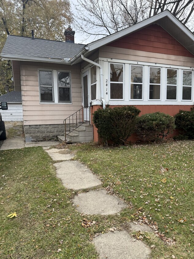 Foto principal - 2414 Mallery St