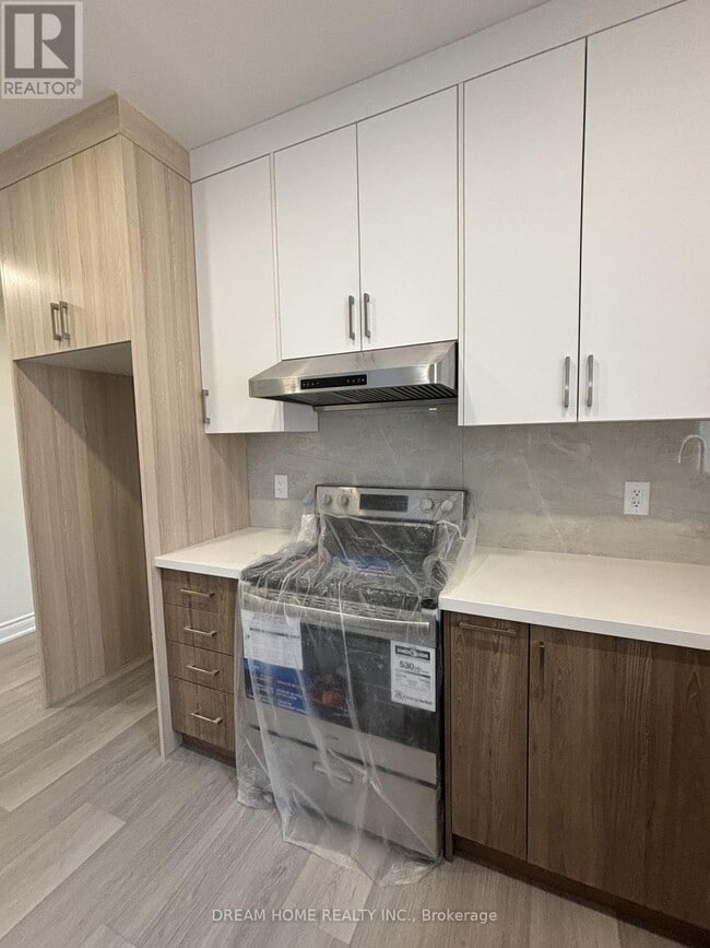 Photo du bâtiment - 643 Bathurst St