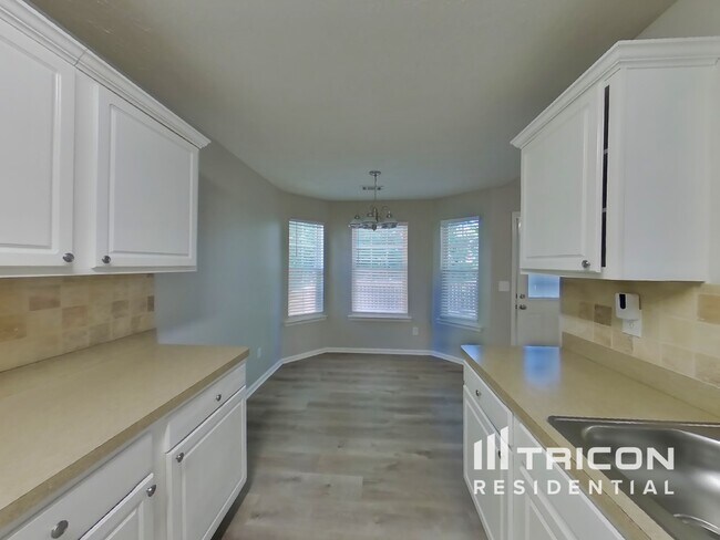 Foto del edificio - 203 Coldsprings Ct