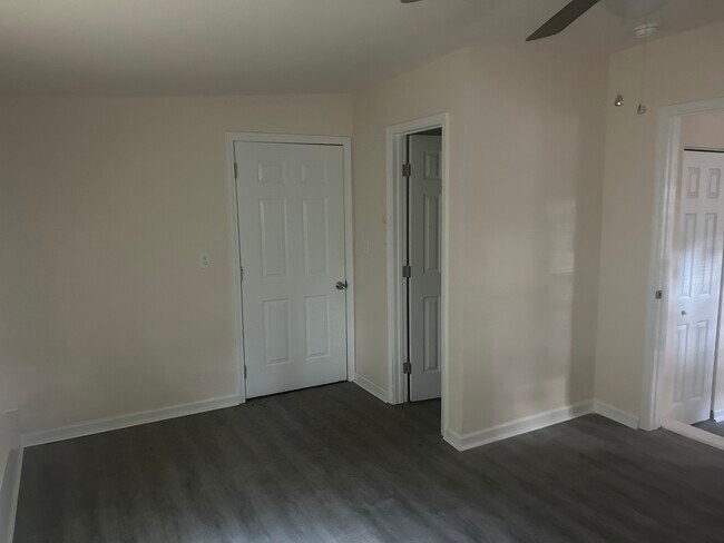 Building Photo - 4978 Ivylog Ct