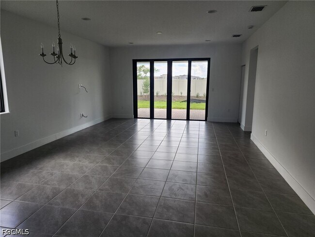 Building Photo - 5124 Nevola Ave