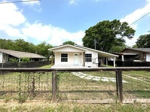 Building Photo - 904 Valdez St