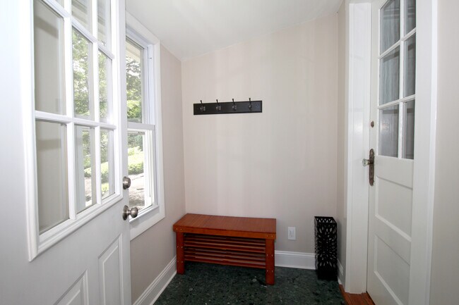 Foto del edificio - 12 Hudson Pl