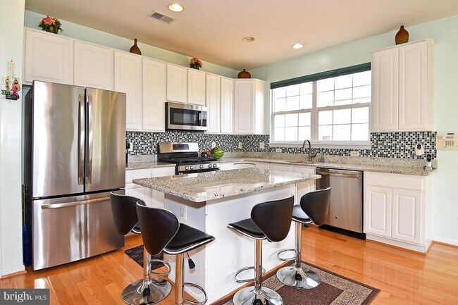 Foto del edificio - 43696 Phelps Terrace